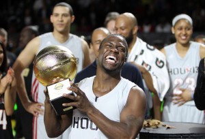 Chris Paul Dunks On Kevin Hart With A Girl's Ball