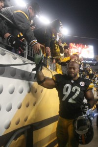 VIDEO: James Harrison & Steelers Play Volleyball With A Medicine Ball