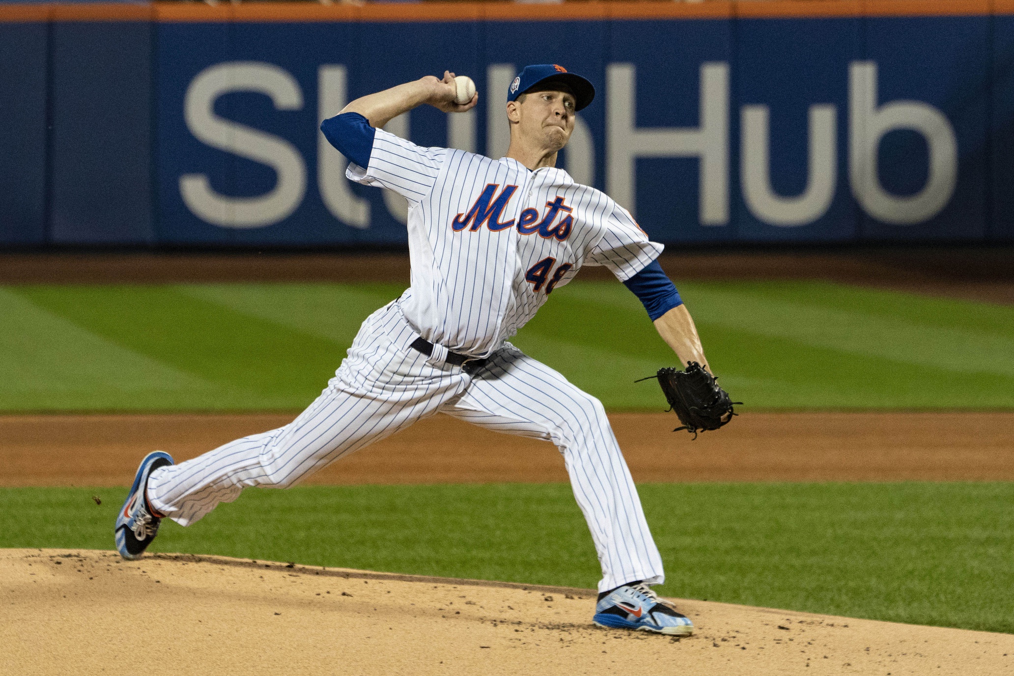 Jacob deGrom breaks 108-year-old MLB record in Mets win