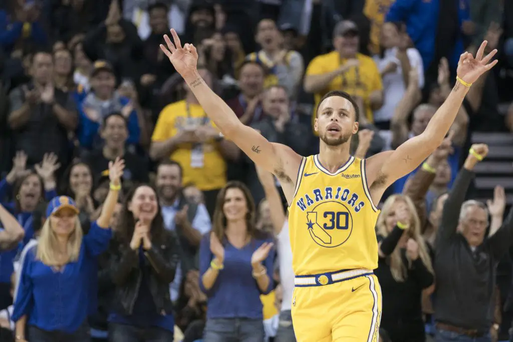 Steph Curry Goes Crazy. Drops 51 Points In 32 Minutes