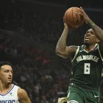Eric Bledsoe Momentarily Forgets The Rules Of Basketball