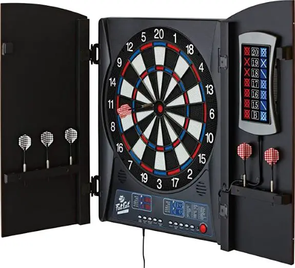 7 Best Dart Sets For Beginners & Experienced Throwers